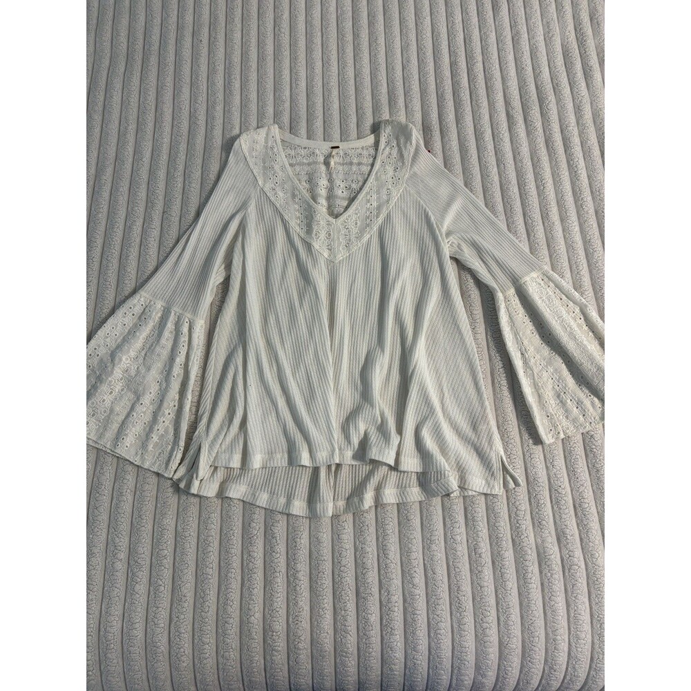 Free People Parisian Nights Eyelet Bell Sleeve blouse Top women’s medium White